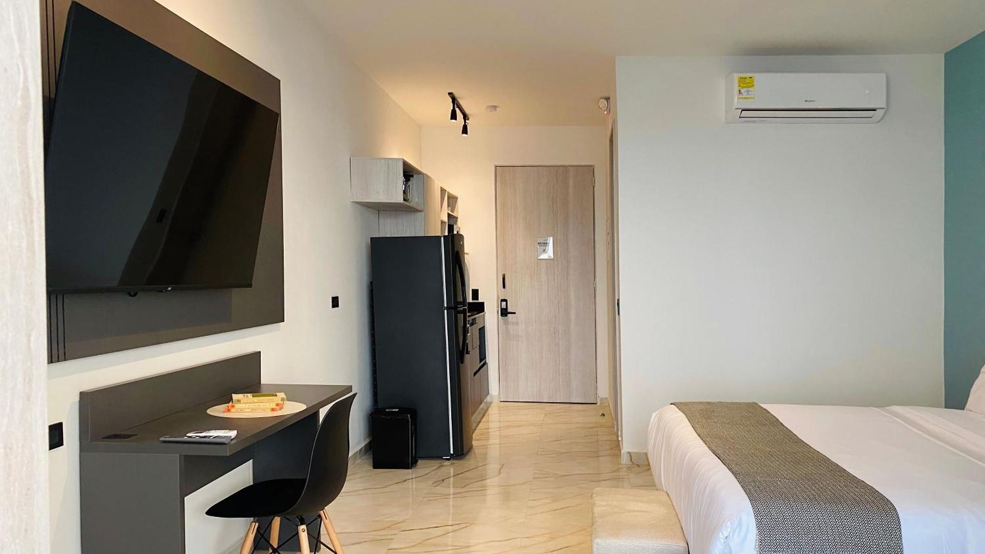 Apartment Muralla By Wynwood House Cartagena