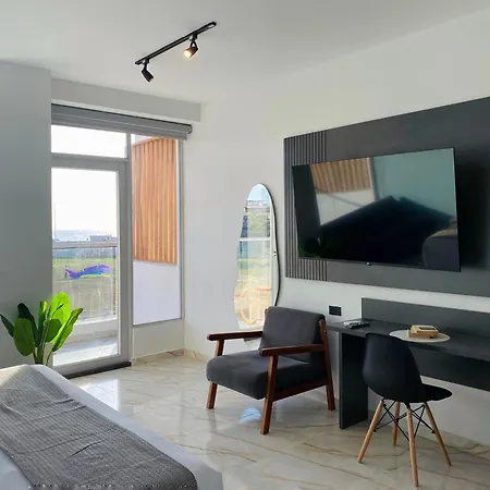 Muralla By Wynwood House Cartagena