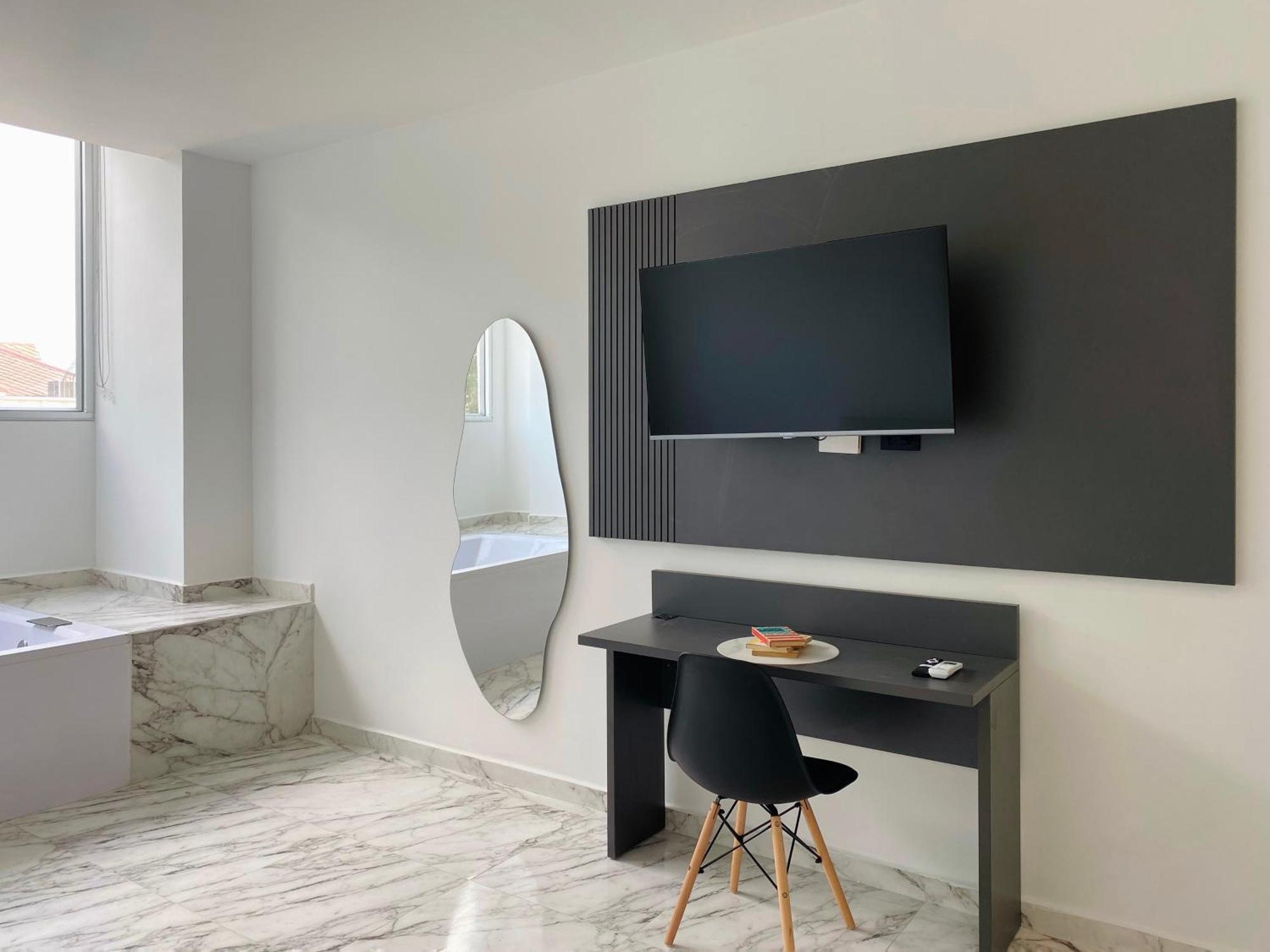 Muralla By Wynwood House *